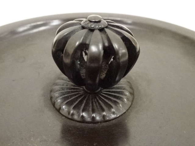  釜師北野宗三郎造　撫肩釜（共箱）